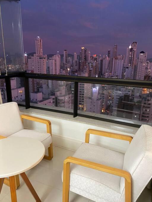 Apartamento No Centro, Com Vista Mar E Cristo Luz Balneario Camboriu Exterior photo